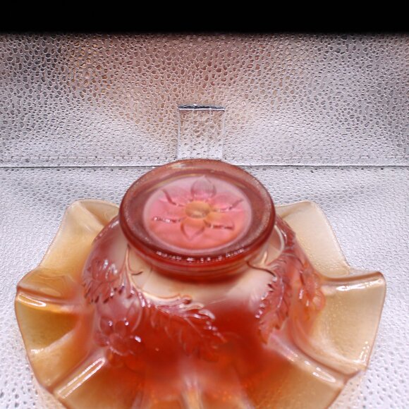 582503-Carnival Glass Bowl.  7 inches on top and 3 inches on bottom. - Picture 3 of 4